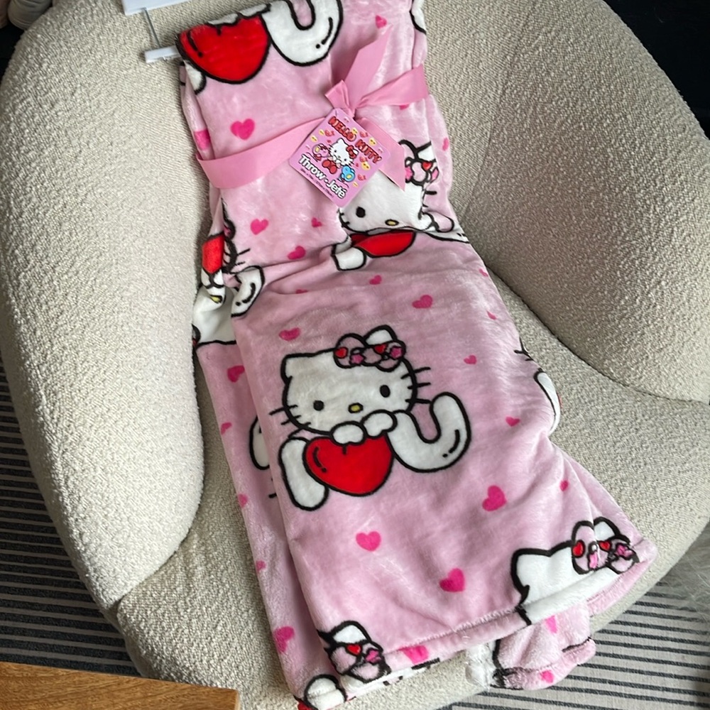Hello Kitty Valentines Throw Blanket